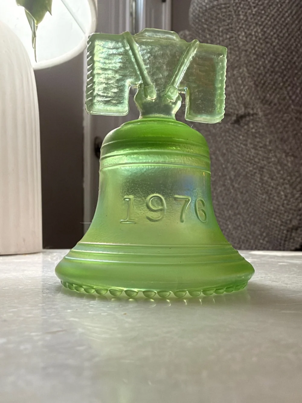 Vintage Summit Art💚 Glass Bicentennial Liberty Bell Green Iridized Carnival